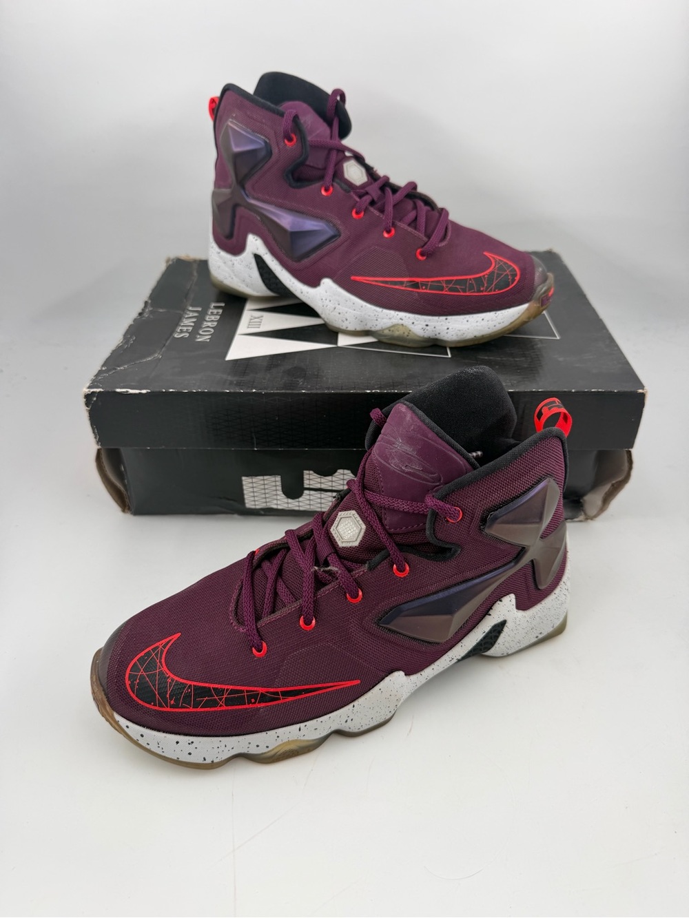 Nike LeBron James 13 Kids Written in the Stars GS -SZ 7 Y- Purple Hi Top Shoes
